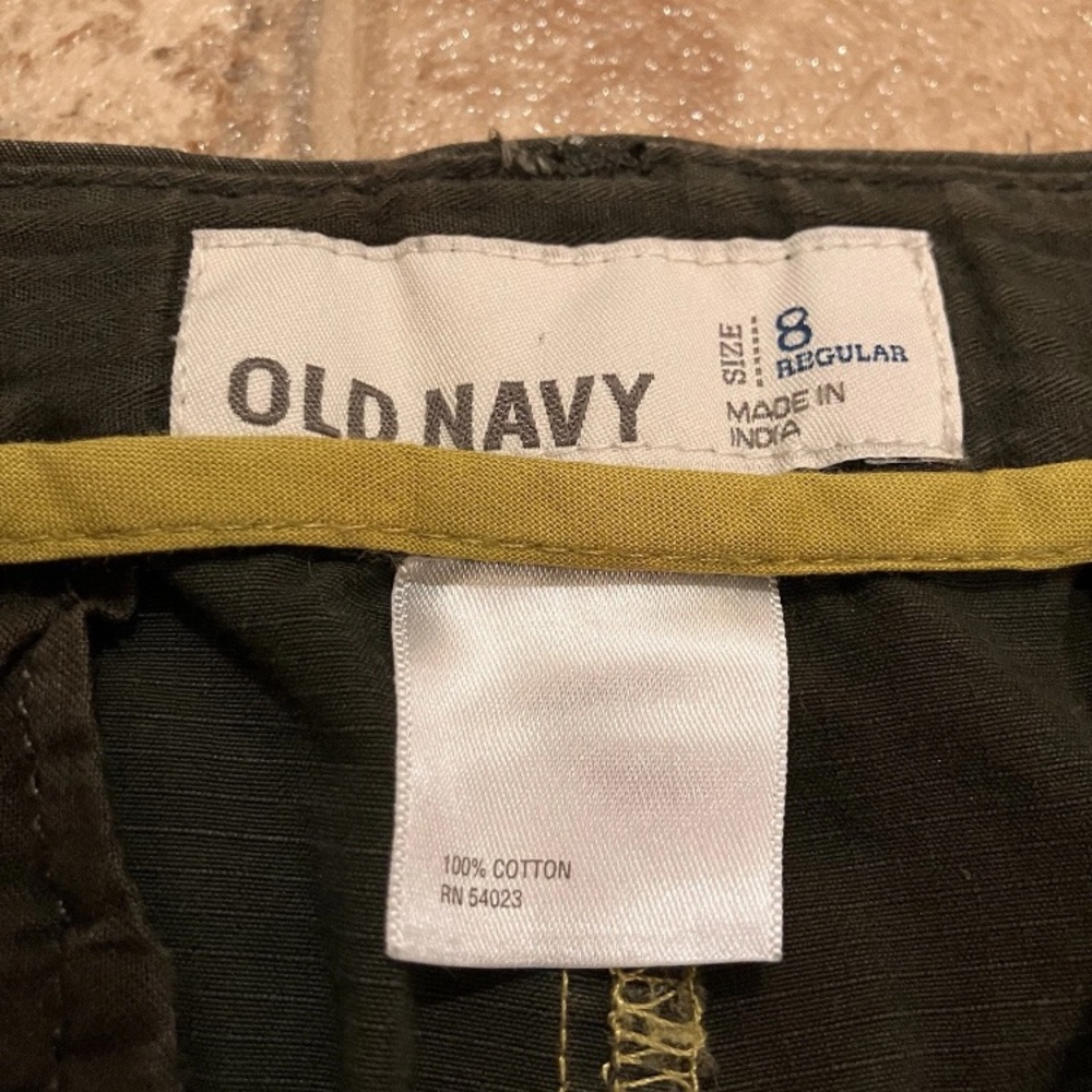 Women's Cargo Pants - Classic Utility Style - Picture 4 of 8